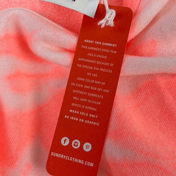 Sundry Neon Heat Pink Crop Tie Dye Pullover Fleece - NWT - Picture 5 of 7
